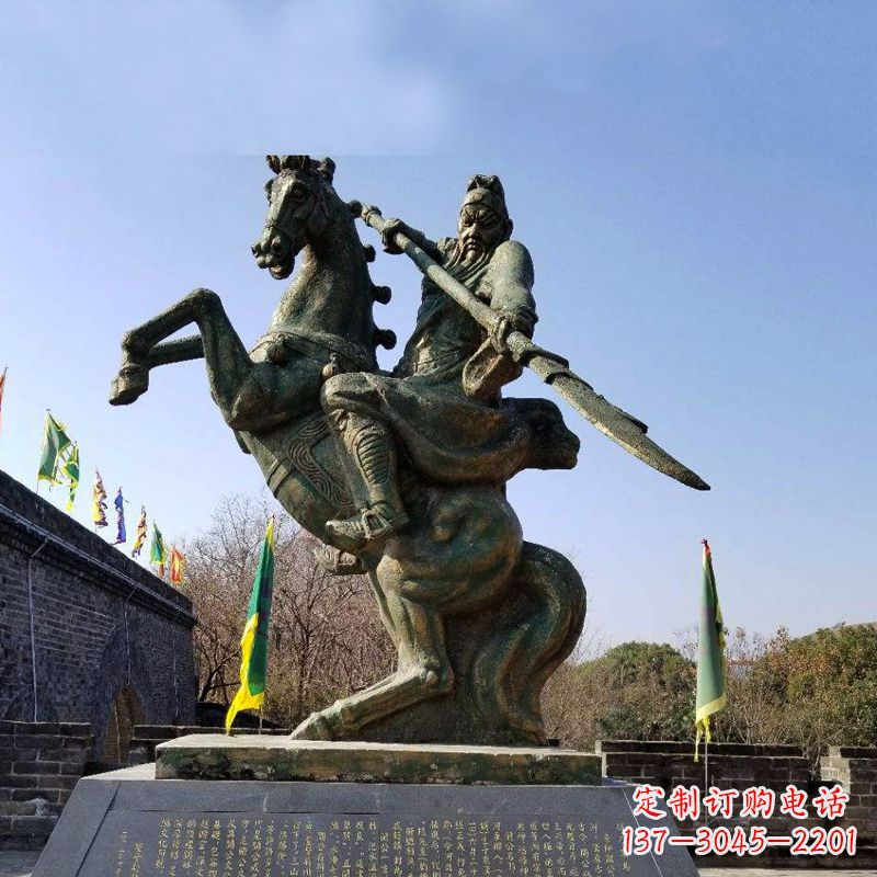 泉州五虎上将关羽骑马舞大刀铜雕景观