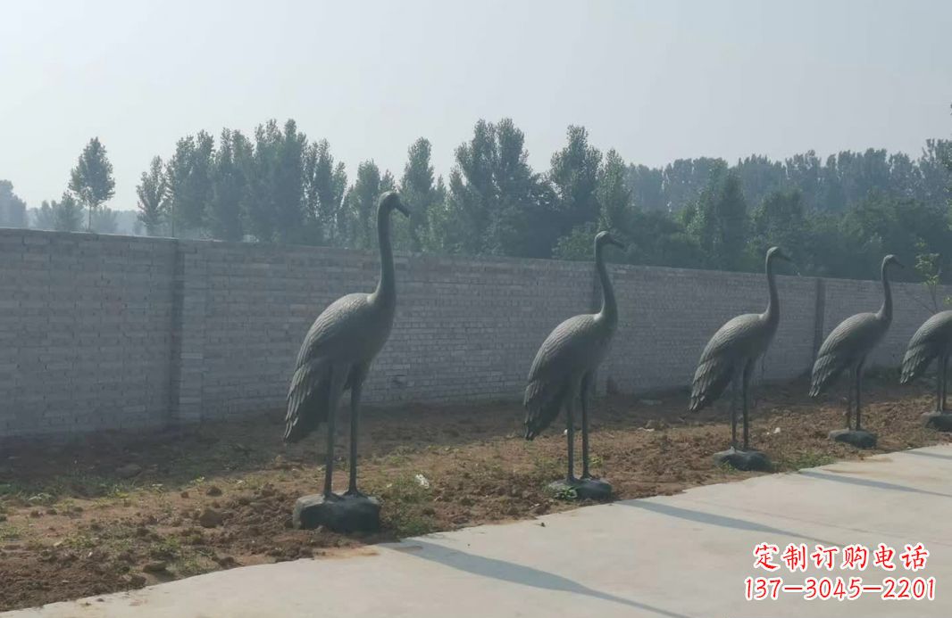 泉州仙鹤抽象铜雕