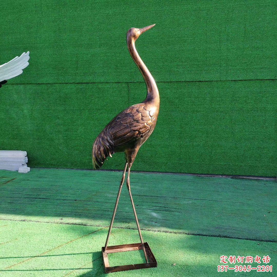 泉州仙鹤衔芝铜雕