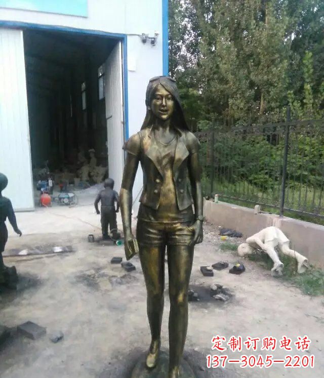 泉州现代美女广场人物铜雕