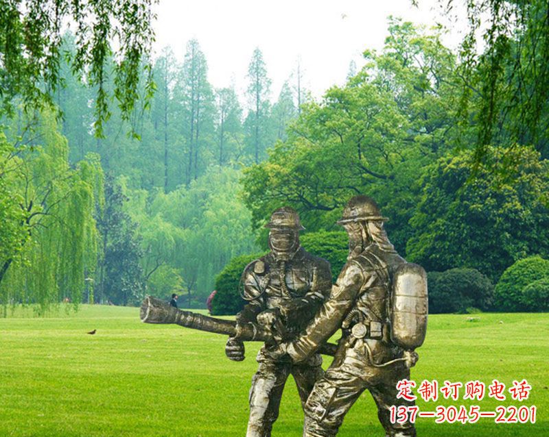 泉州消防员灭火铜雕