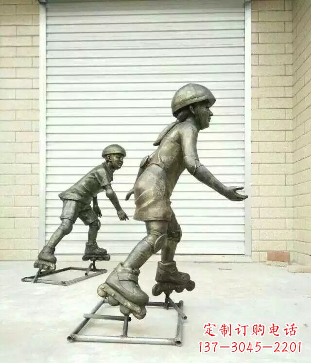泉州小孩玩轮滑公园人物铜雕