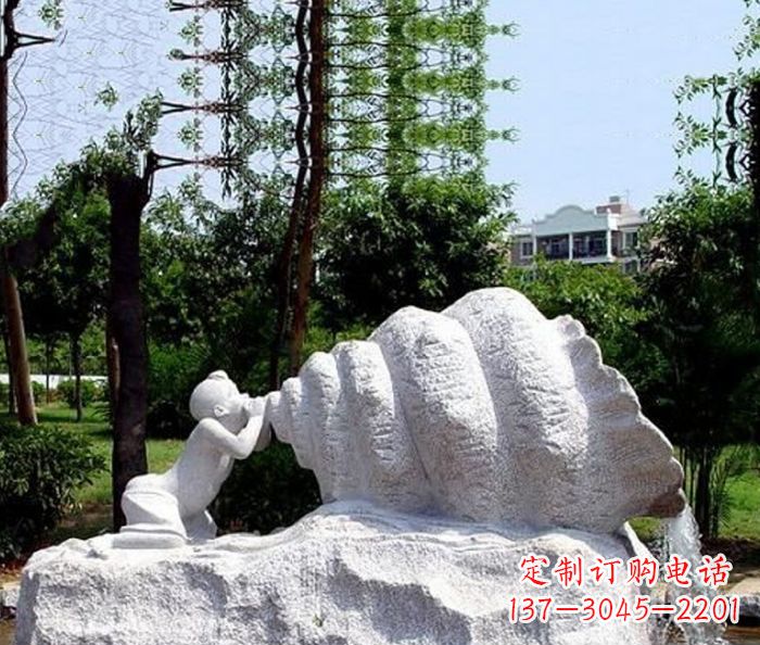 泉州小区景观小孩吹螺号石雕