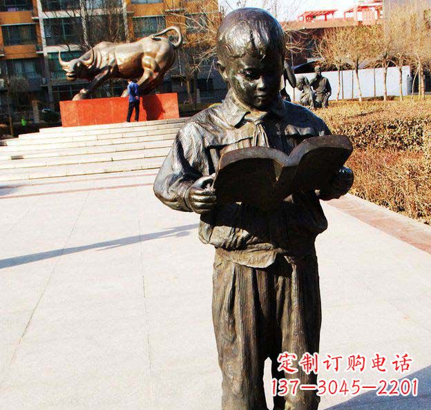 泉州校园看书的小学生人物铜雕