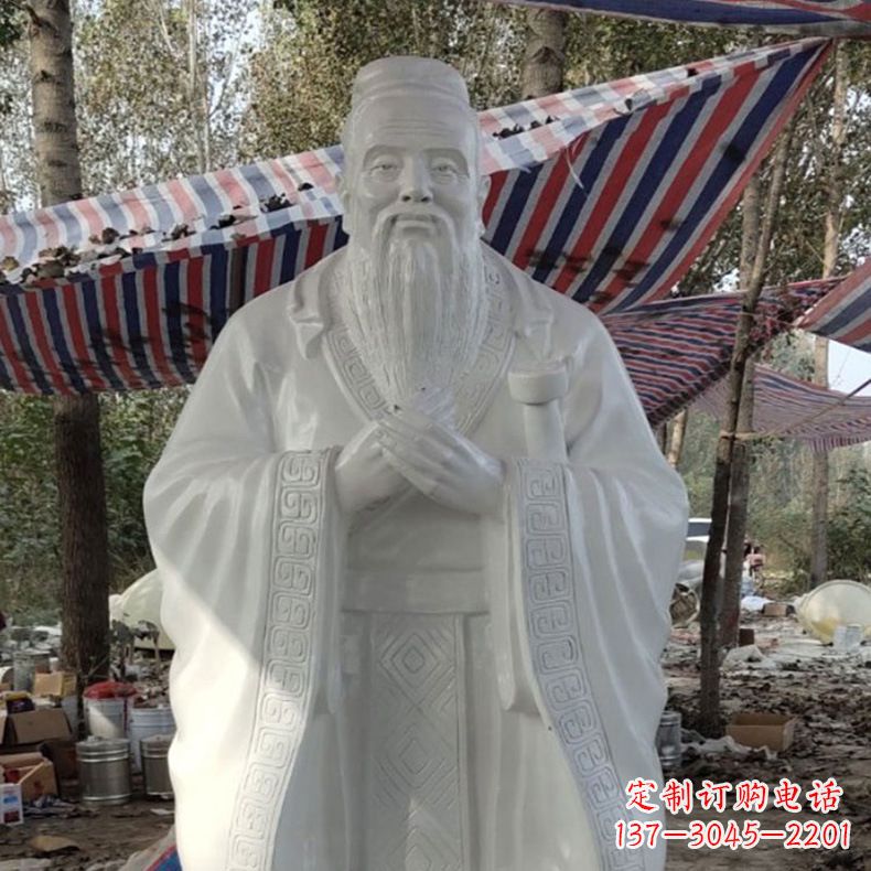 泉州校园孔子雕像