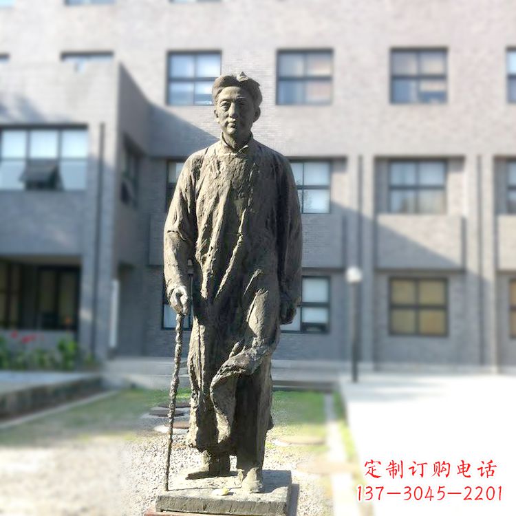 泉州校园名人徐悲鸿雕塑