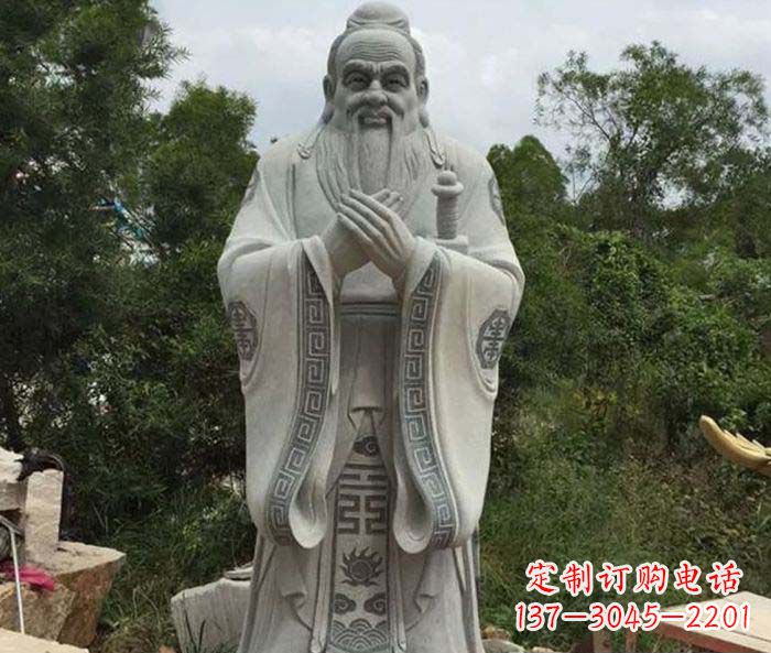 泉州校园人物孔子石雕