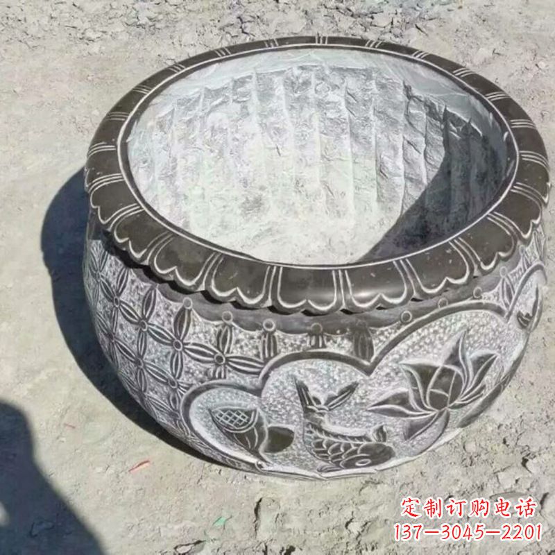 泉州园林莲花鱼纹石雕水缸