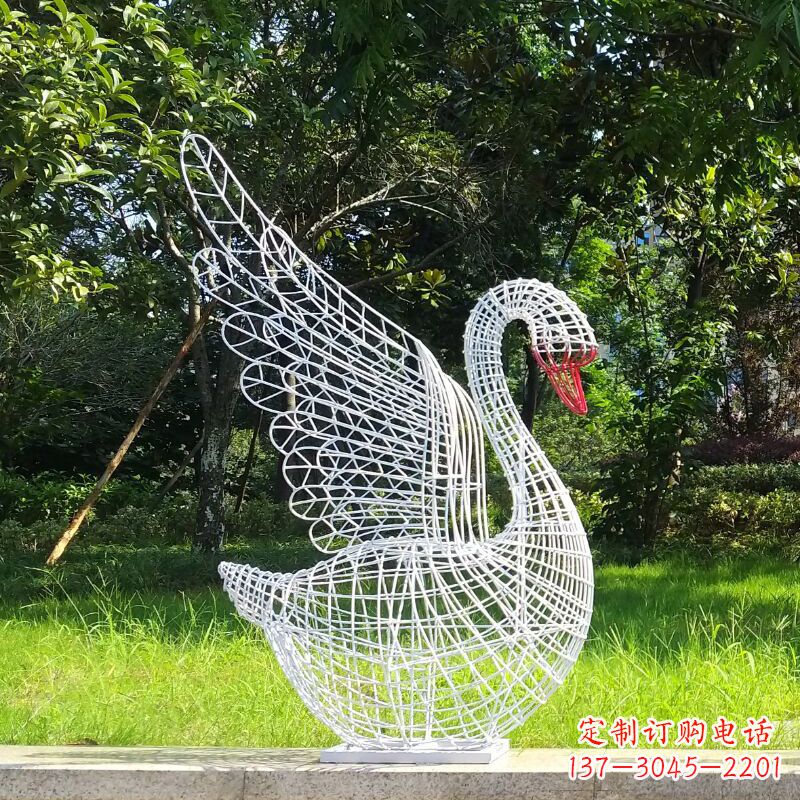 泉州展翅款网格天鹅雕塑(嘴部为实体)