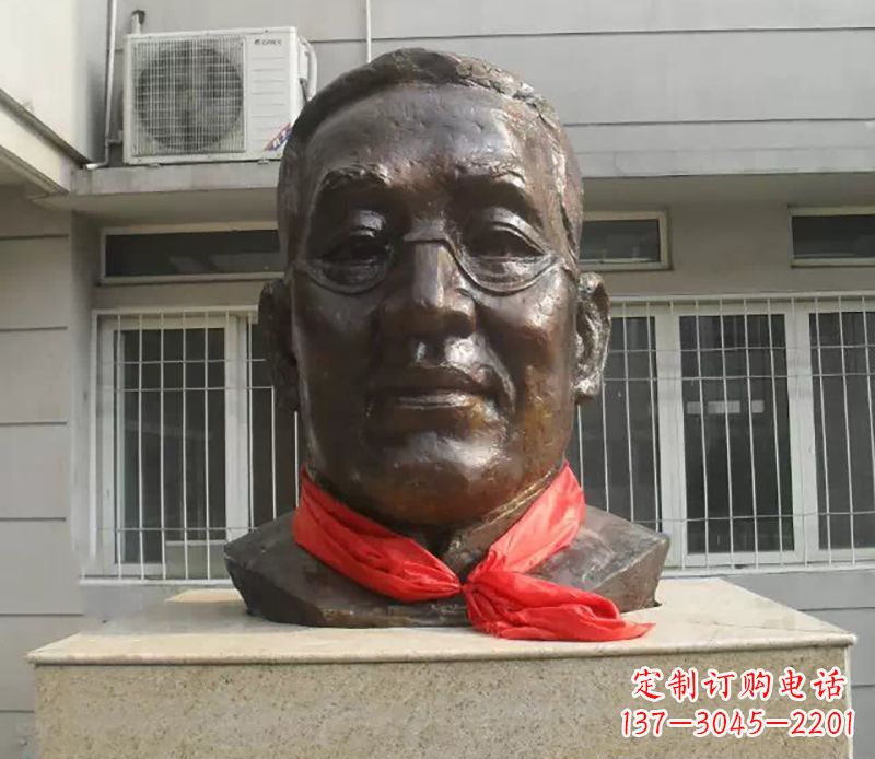 泉州张伯岑校园名人头像铜雕