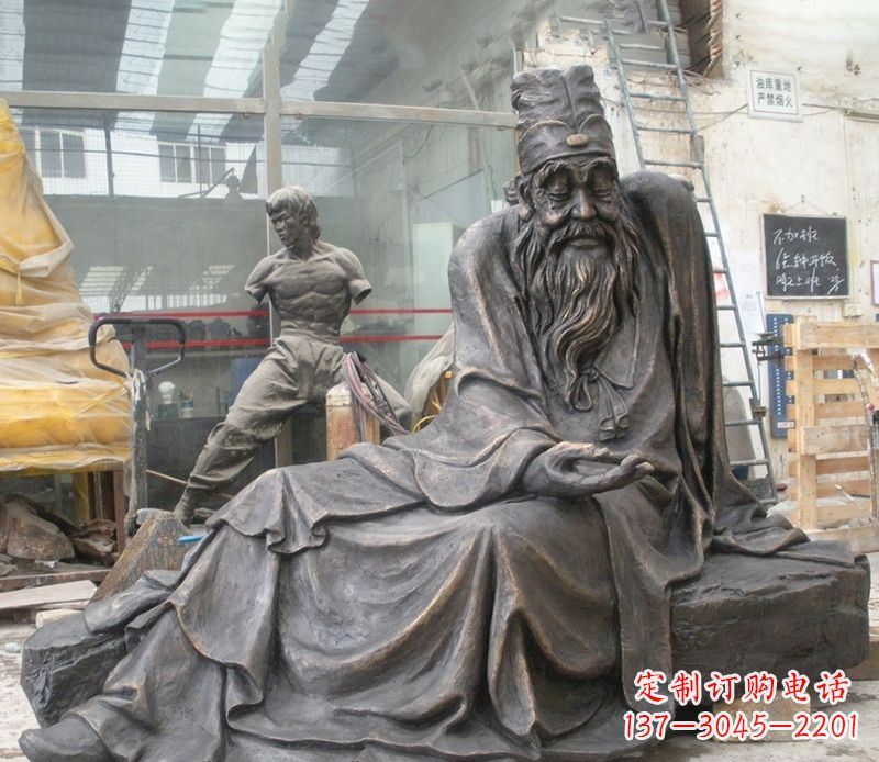 泉州张仲景铜雕