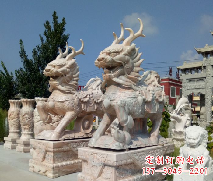 泉州招财神兽晚霞红石雕麒麟