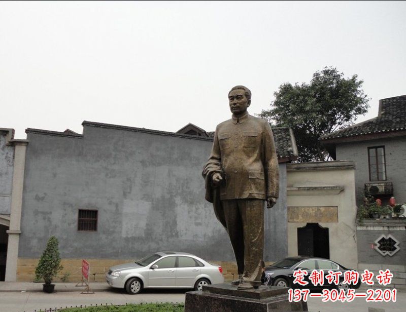 泉州周恩来广场伟人铜雕