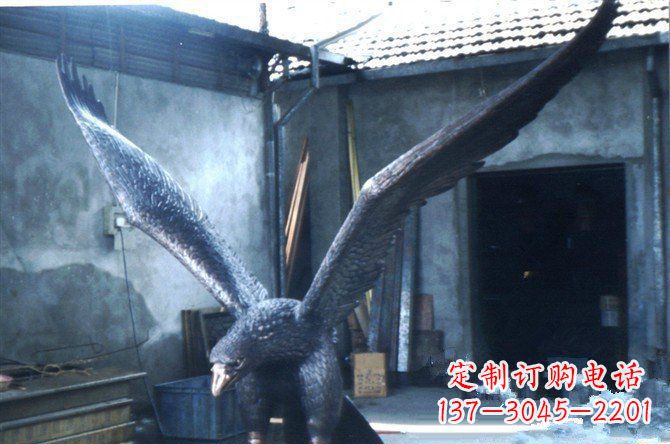 泉州铸铜老鹰企业动物铜雕