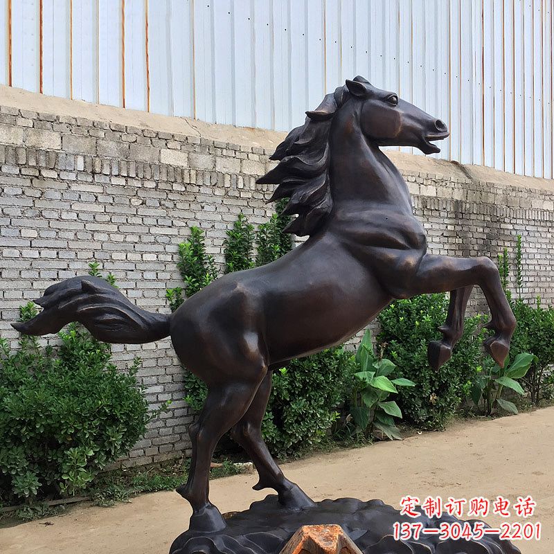 泉州铸铜马儿雕塑