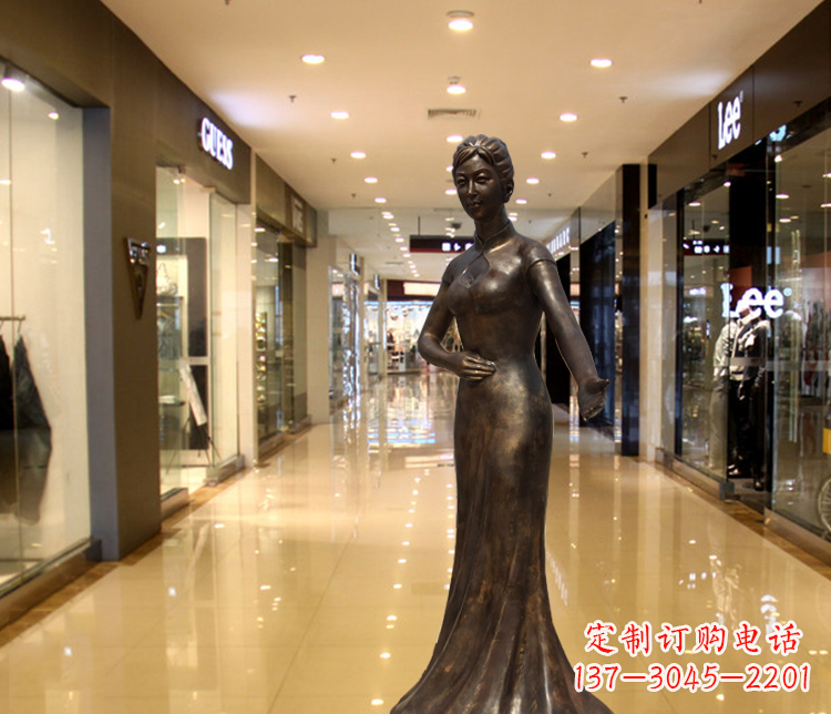 泉州穿旗袍的迎宾女人铜雕