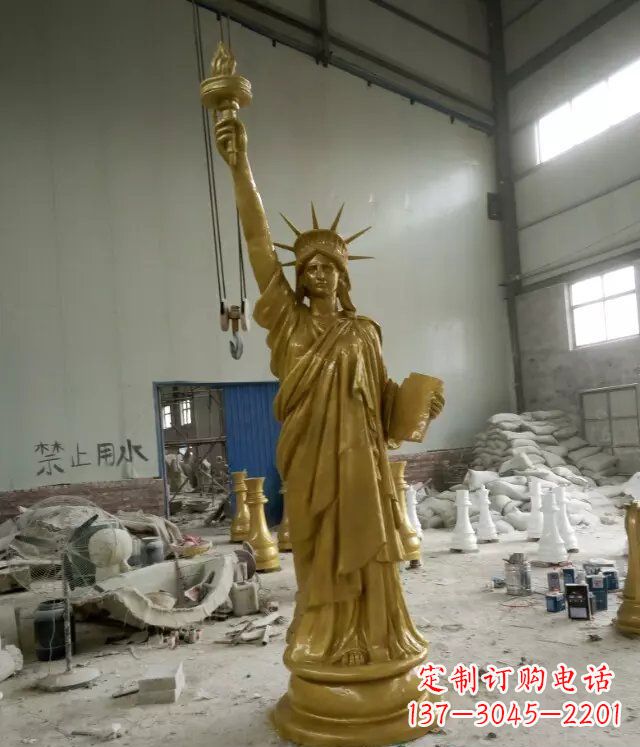 泉州自由女神玻璃钢仿铜人物雕塑