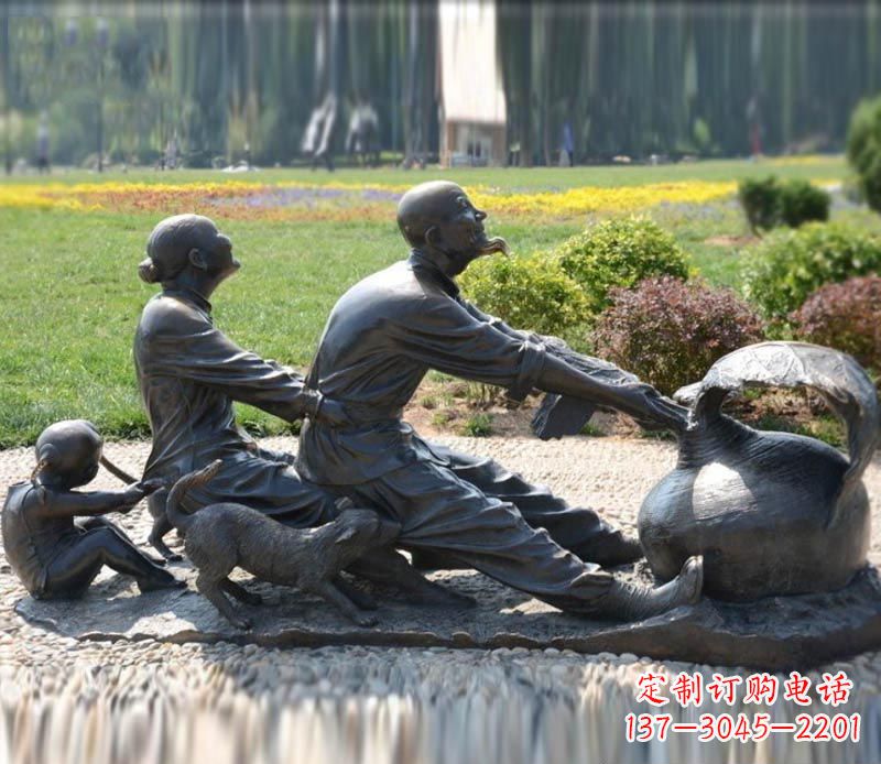 泉州祖孙三人拔萝卜铜雕