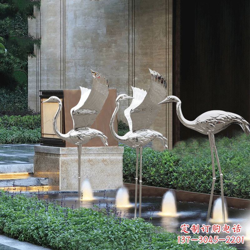 泉州鹤雕塑-公园不锈钢镜面喷泉中的鹤雕塑