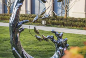 泉州景观雕塑-草坪创意不锈钢抽象树干景观雕塑